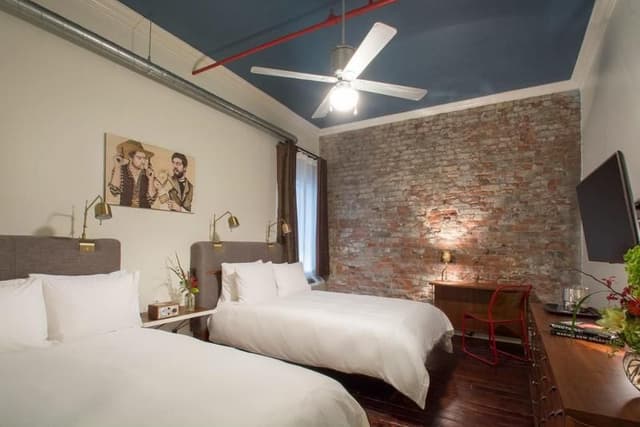 DOUBLE DELUXE TWO DOUBLE BEDS
