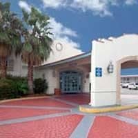 La Quinta Inn Causeway La Quinta Inn Causeway