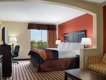 Baymont Inn and Suites Sulphur3