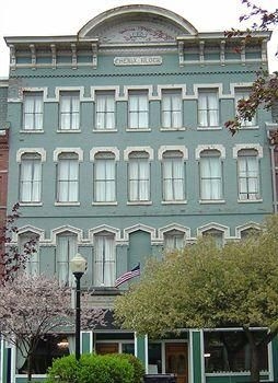 The Charles Inn0