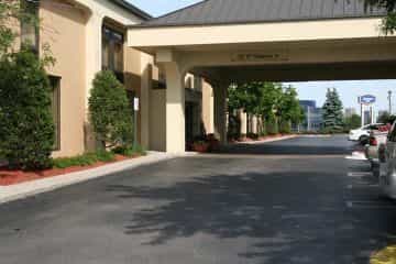 HAMPTON INN SOUTHFIELD
