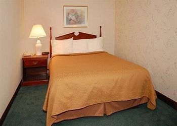 QUALITY INN GAYLORD2
