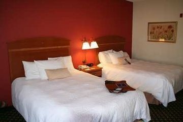 HAMPTON INN WOODBURY1