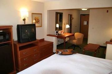 HAMPTON INN WOODBURY3