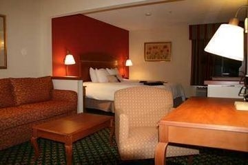 HAMPTON INN WOODBURY2