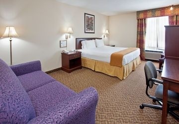 HOLIDAY INN EXPRESS OSAGE BEACH (PREMIUM OUTLET)3