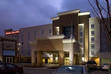 HAMPTON INN SUITES ST LOUIS AT0