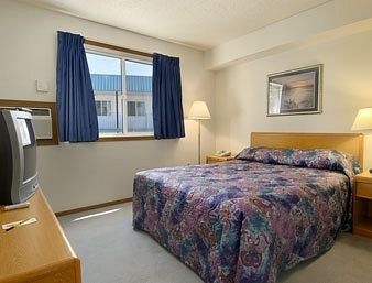 SUPER 8 MEDICINE HAT AB2