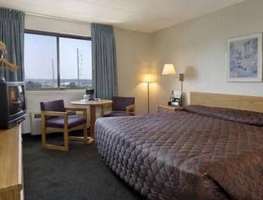 OMAHA TRAVELODGE OMAHA TRAVELODGE
