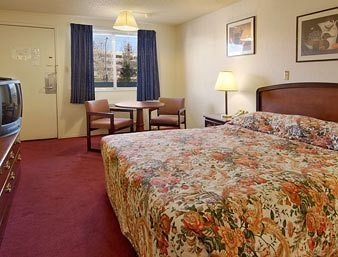 Super 8 Reno/University Area3