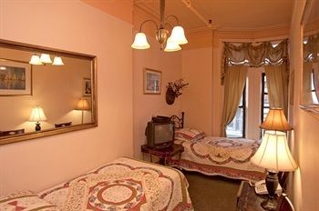 Chelsea Inn1