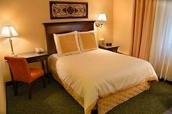 คอลเลเจียน โฮเทล แอนด์ สวีท, เทรดมาร์ก คอลเล็กชั่น บาย วินด์แฮม (Collegian Hotel & Suites, Trademark Collection by Wyndham)3