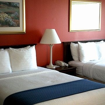 HOLIDAY INN FAYETTEVILLE-BORDEAUX3