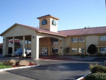 LA QUINTA INN AIRPORT1
