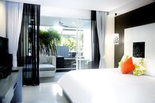 Deluxe Double Room with Pool Access