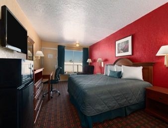 Ramada Elk City2