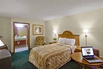 AMERICAS BEST VALUE INN -Tulsa Airport3