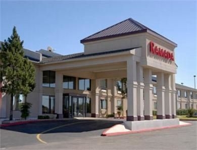 Ramada Inn Airport South Hotel1