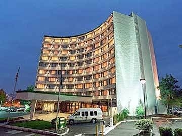 CROWNE PLAZA DOWNTOWN1