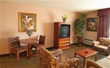 HOLIDAY INN PORTLAND-AIRPORT (I-205)2