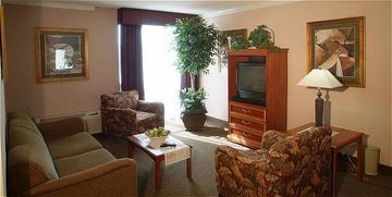 HOLIDAY INN PORTLAND-AIRPORT (I-205)3