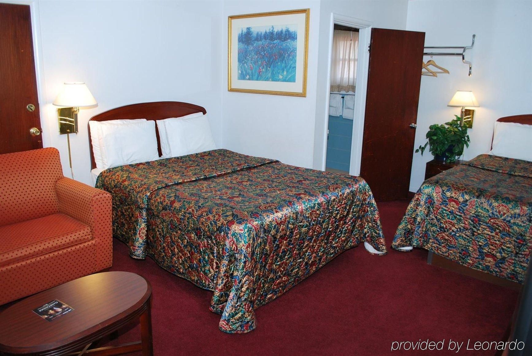 Majestic Inn and Suites3