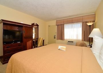QUALITY INN & SUITES AIRPORT CONVENTION CENTER0