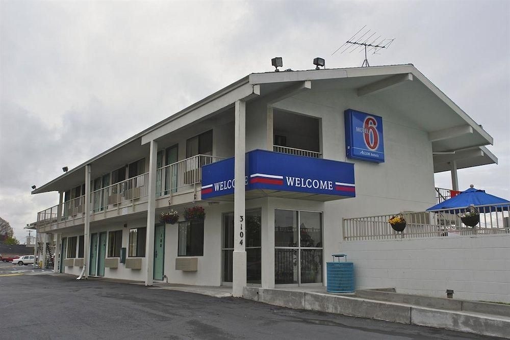 Motel 6 Portland Central1