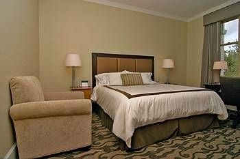 Governor Hotel2