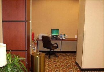 HOLIDAY INN PITTSBURGH NORTH4