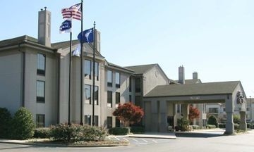 HAMPTON SUITES FLORENCE CIVIC CENTRE0