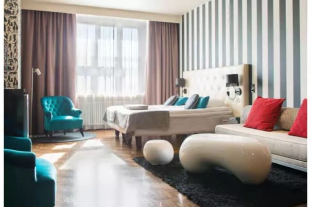 DOUBLE SUPERIOR KING BED