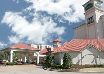 LA QUINTA INN & SUITES LA QUINTA INN & SUITES