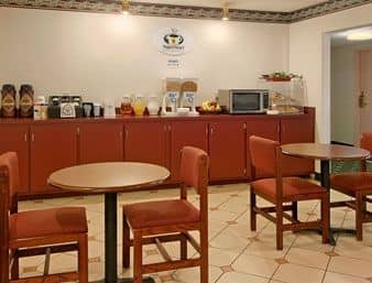 SUPER 8 MEMPHIS/AIRPORT/EAST SUPER 8 MEMPHIS/AIRPORT/EAST