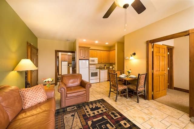 DOUBLE TWO BEDROOMS