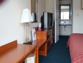 KNIGHTS INN COOKEVILLE3