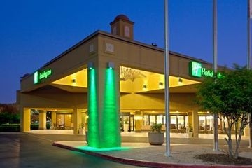 HOLIDAY INN MARKET SQUARE0
