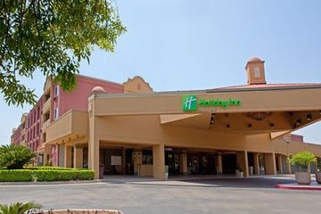HOLIDAY INN MARKET SQUARE2
