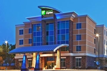 HOLIDAY INN EXPRESS HOTEL & SUITES DALLAS (GALLERIA AREA)0