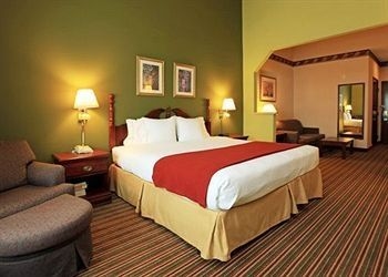 Quality Inn & Suites Westchase/Beltway 82