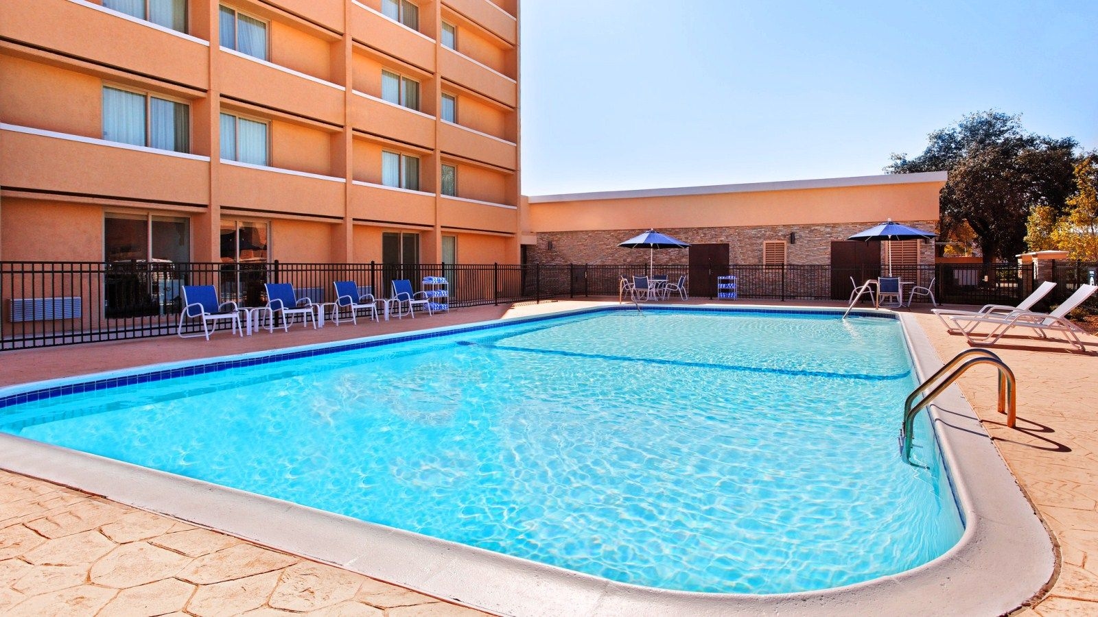 Four Points by Sheraton College Station1