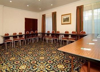 QUALITY INN & SUITES3