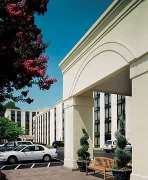 CROWNE PLAZA HOTEL RICHMOND WEST
