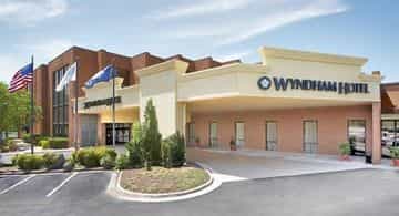 WYNDHAM RICHMOND AIRPORT HOTEL
