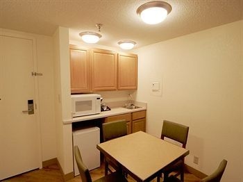 LaQuinta Inn & Suites Virginia Beach3