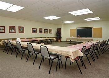 Econo Lodge Beckley1