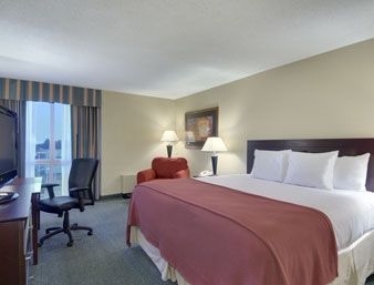 Ramada Stevens Point4
