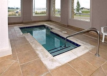 Quality Inn & Suites2
