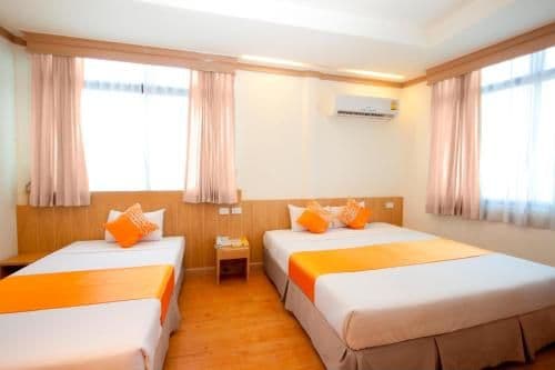 Deluxe Queen or Twin Room
