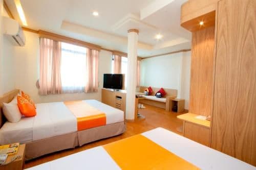 Deluxe Queen or Twin Room